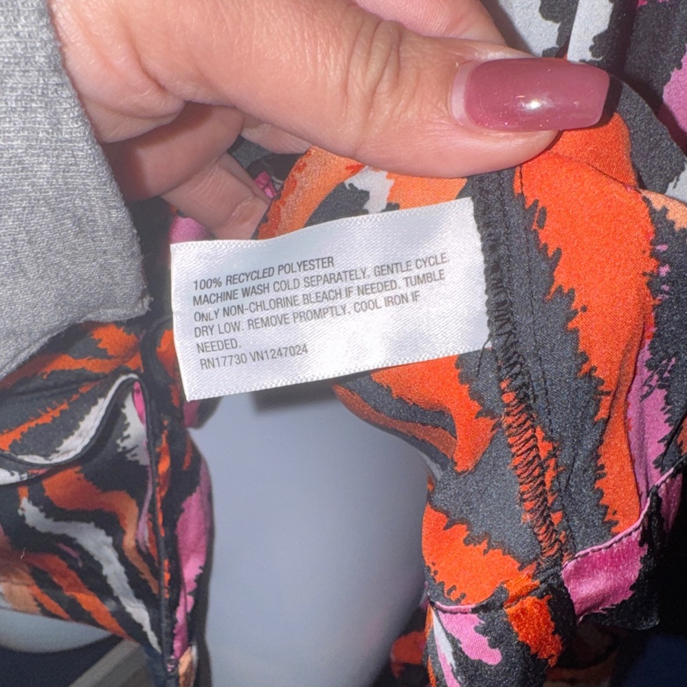 Diane Von Furstenberg- NWOT Satin Feel Zebra Print Blouse | Size Large - Picture 14 of 17